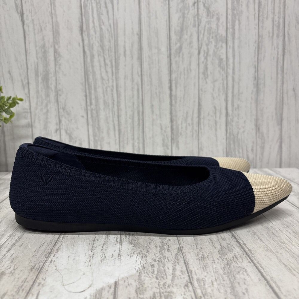 Womens Size 41.5 US 10 Vivaia Pointed Flats Navy Cream EUC